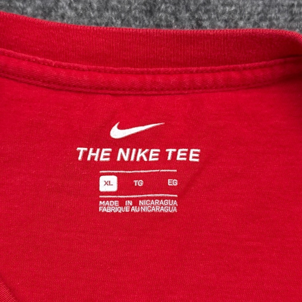 Nike Air Tee Shirt Mens Size XL Red Center Check Logo Gaphic Tee Crew Neck - Picture 5 of 11
